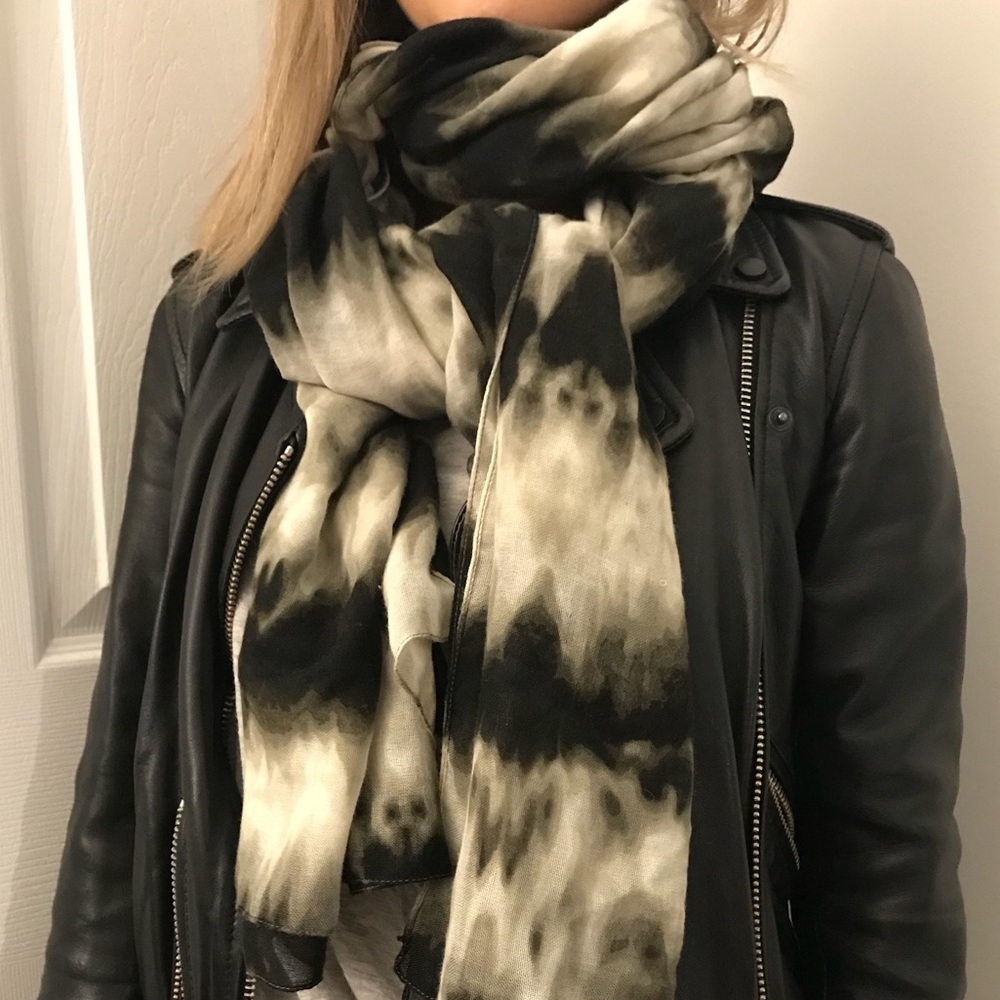 H&M Scarf - Black/White