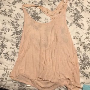 Flowy tank