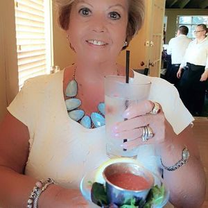 Meet your Posher, Jeanne