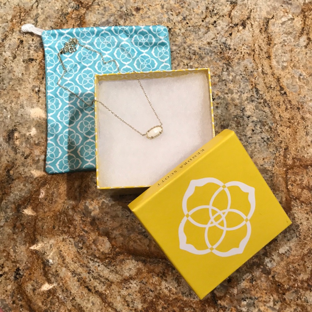 Kendra Scott Necklace