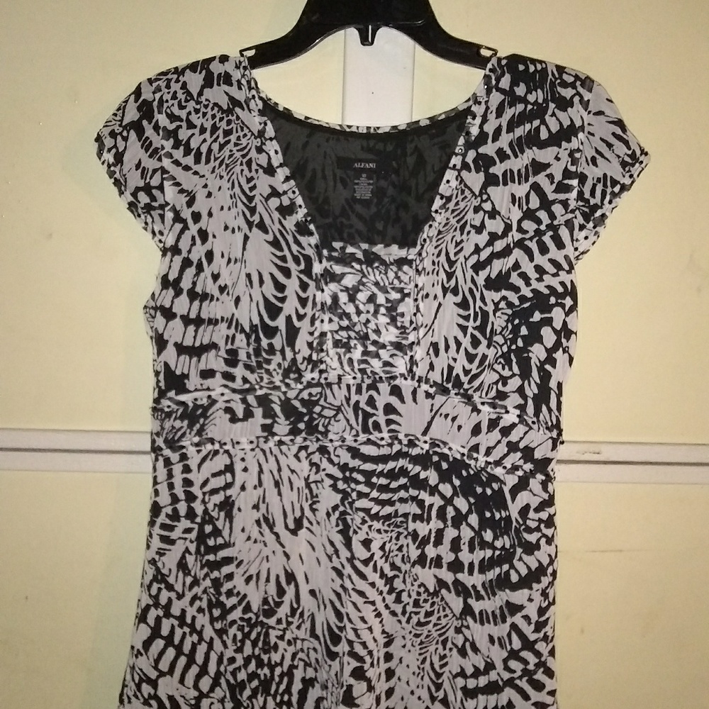 Animal print fit and flare dress shirt