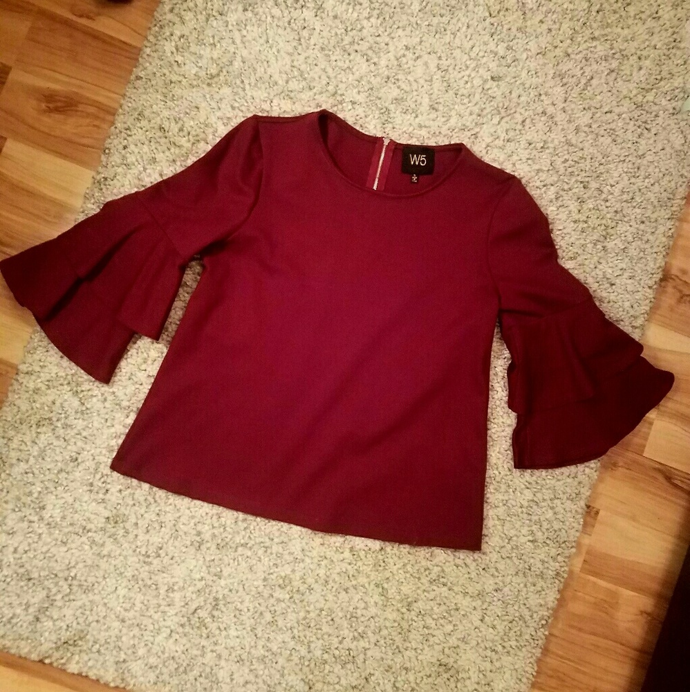 SALE .... !Ruffle Sleeves Top!