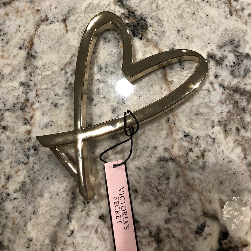 Victoria Secret Gold sign