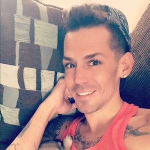 Meet your Posher, Jonathan