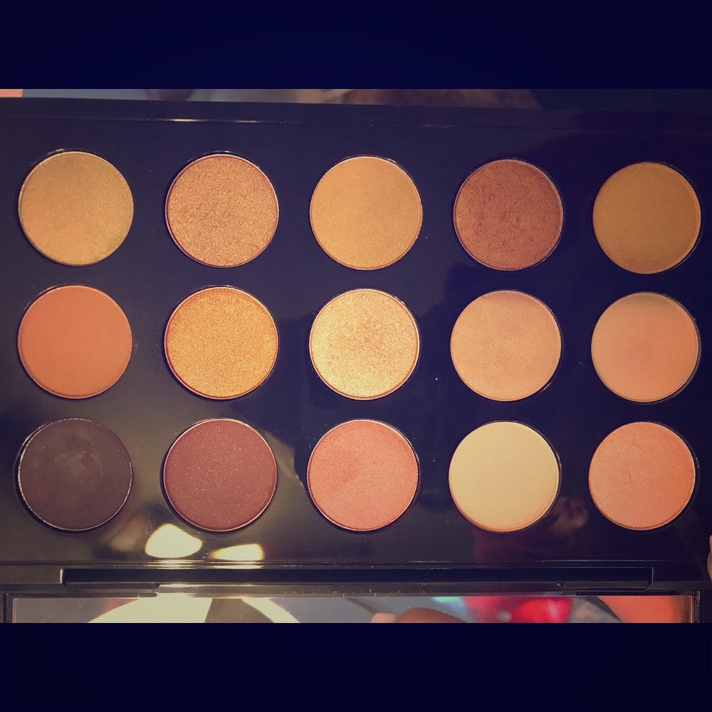 SOLD- MAC Warm Neutrals Palette