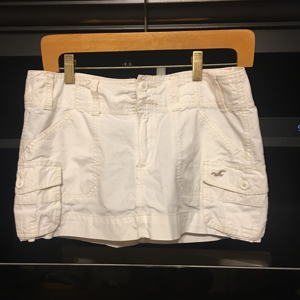 Hollister white mini skirt