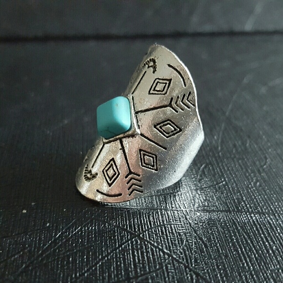 Indian Antique Style Ring - Picture 2 of 4