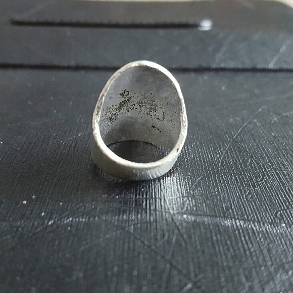 Indian Antique Style Ring - Picture 4 of 4