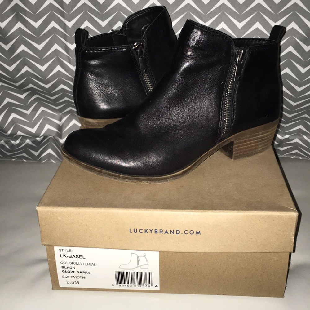 Lucky bootie boots
