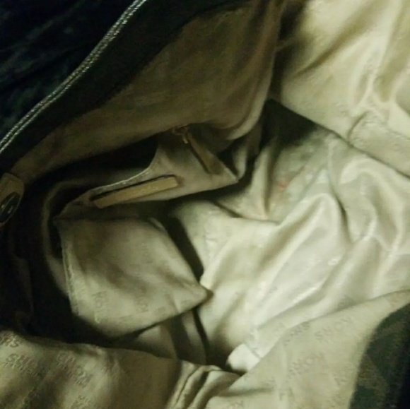 Used Michael kors tote purse - Picture 2 of 4