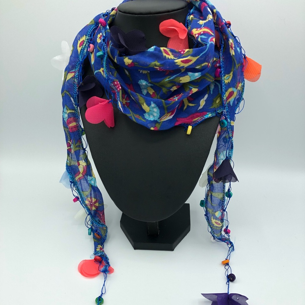 Handcrafted flower - patterned, laced 🧣 scarves