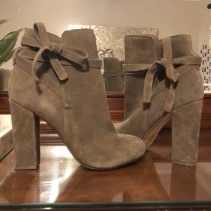 Steve Madden Loreen Booties