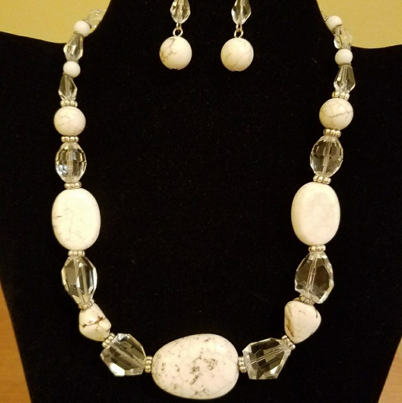 Necklace Set - Picture 2 of 3