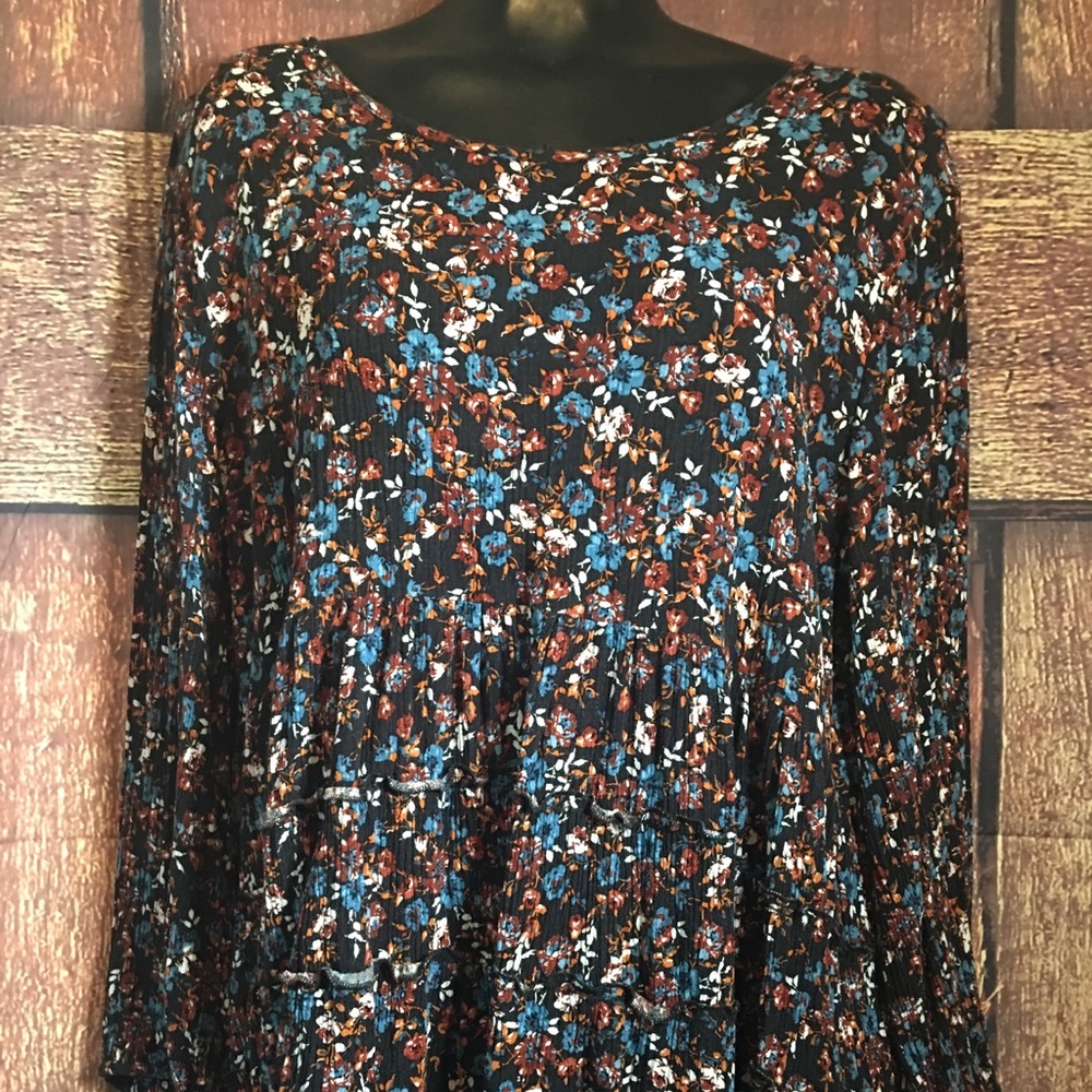 American Eagle Woman’s Size Large Blouse Top