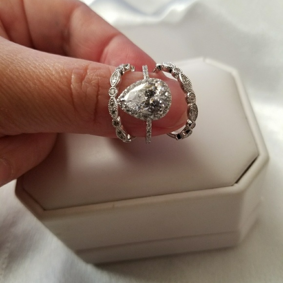 NEW 925 STERLING SILVER HALO DIAMOND PEAR WEDDING RINGS ENGAGEMENT RINGS - Picture 2 of 4