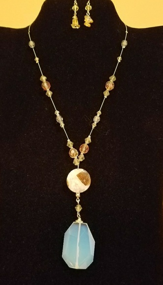 Necklace Set - Picture 3 of 3