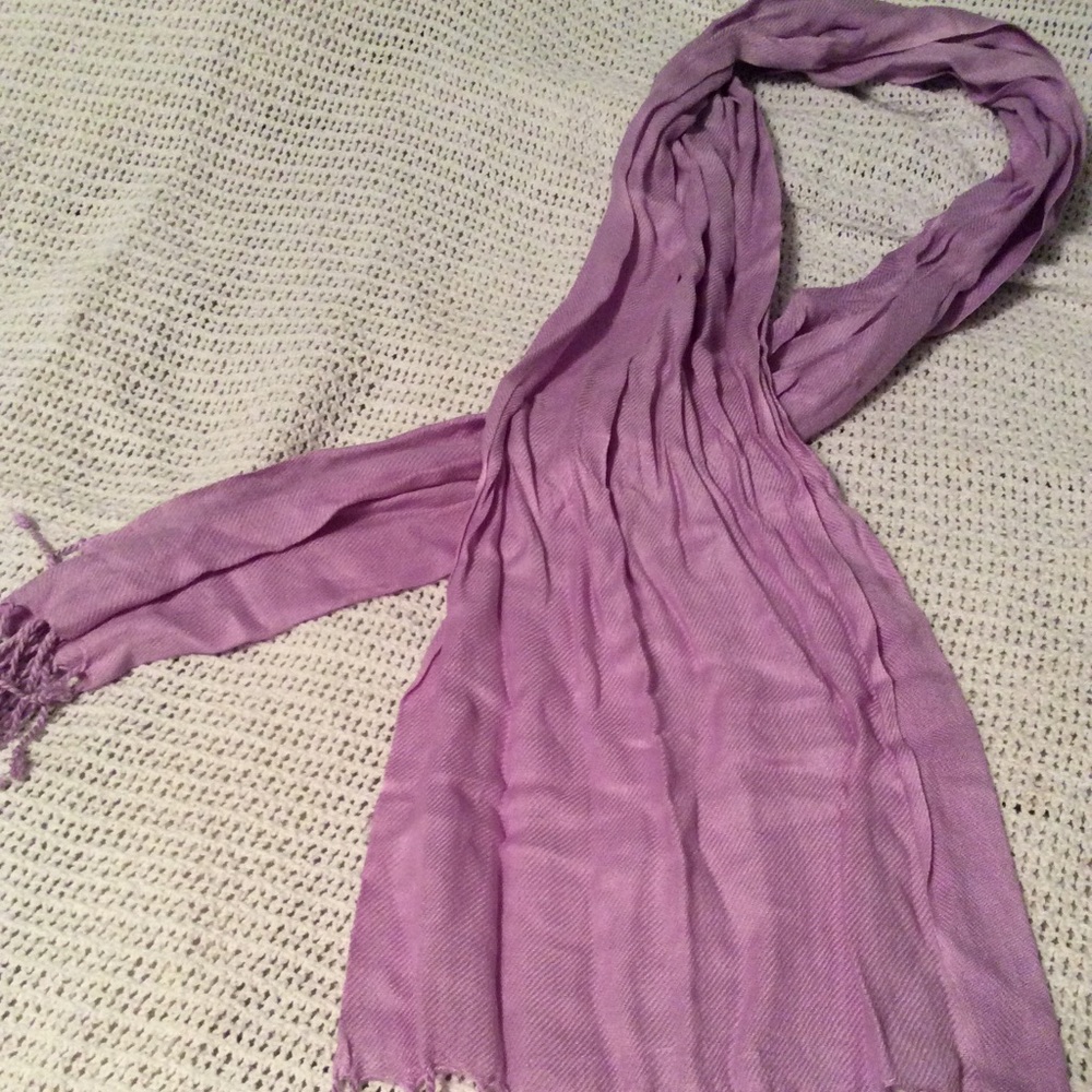 Pretty Spring Lilac Scarf - Picture 2 of 2
