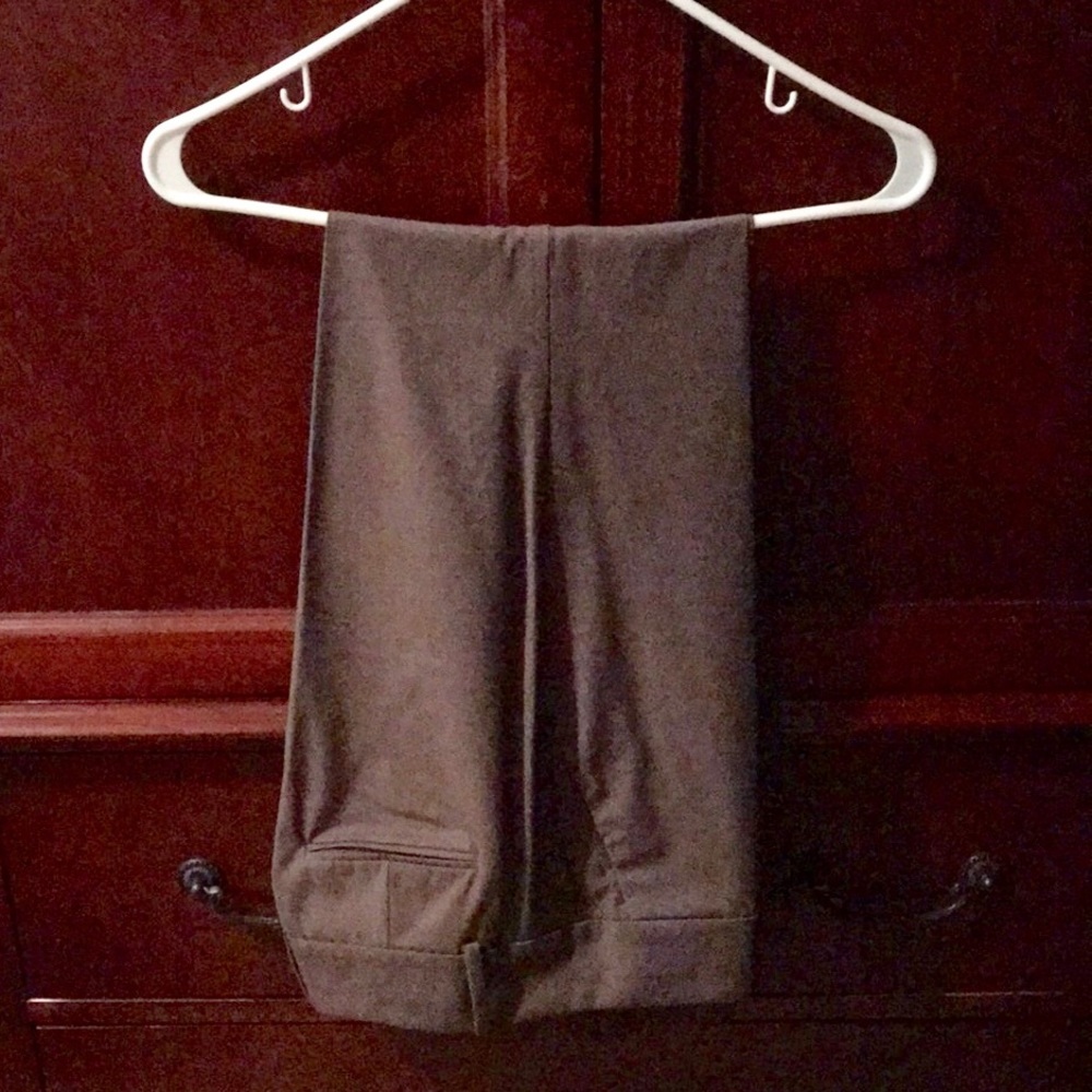 Ann Taylor size 4 trouser leg Devin fit in brown