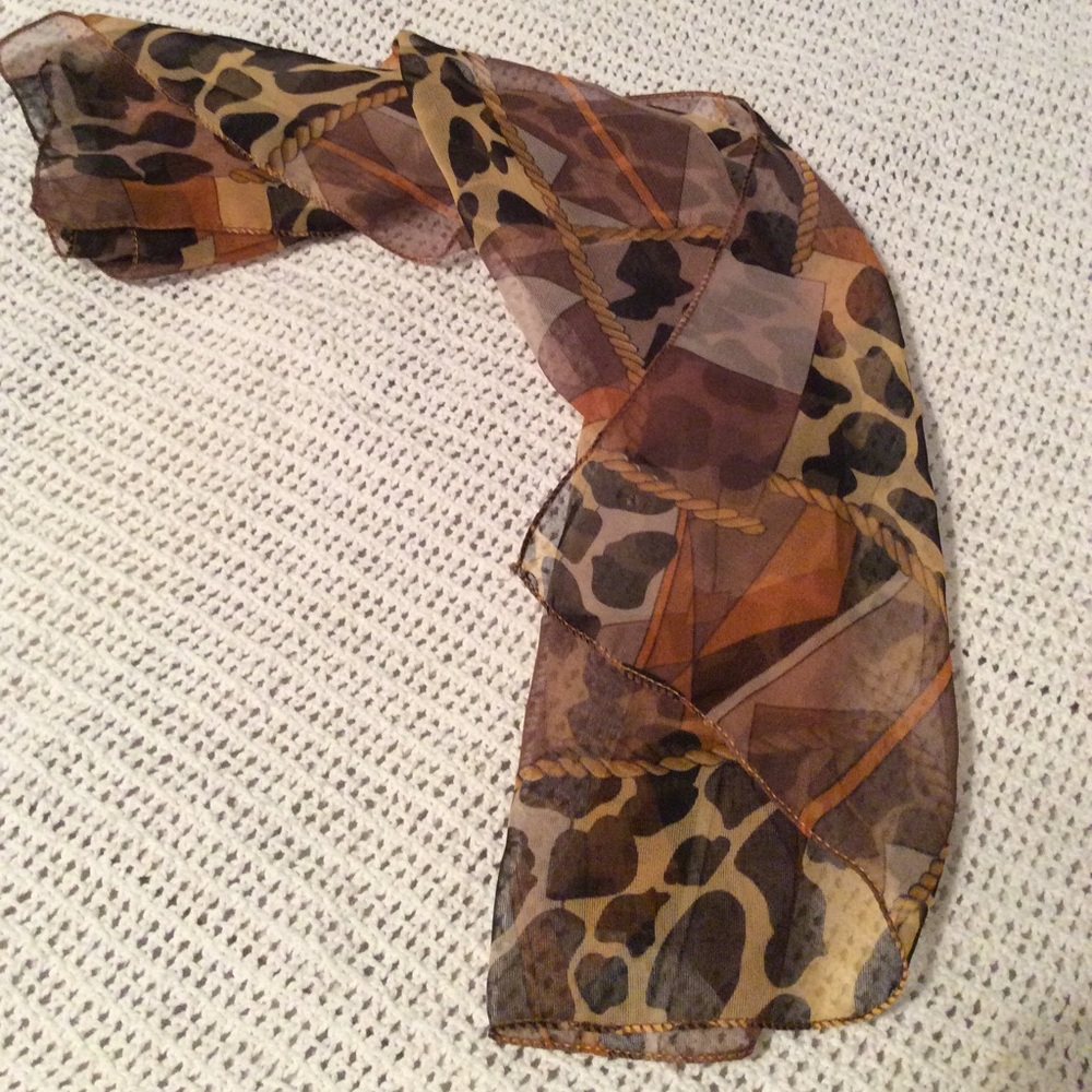*FREE w/Bundle* Leopard block print accent scarf