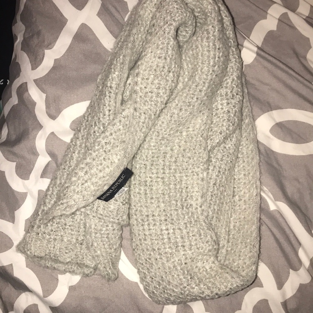 Banana Republic knitted scarf