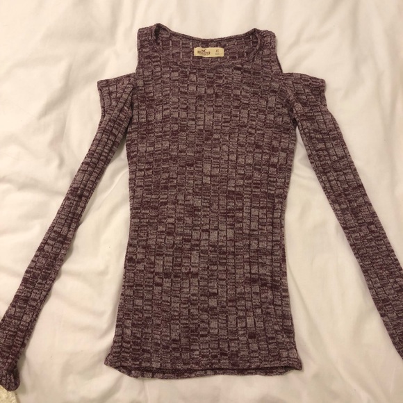 Hollister Tops - Hollister Cutout Cold Shoulder Top