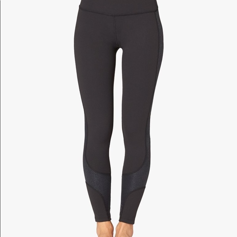 NWT Beyond Yoga leggings MED