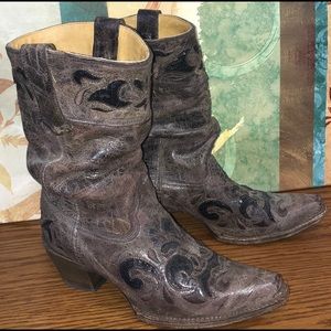 Corral vintage snip toe, sequins inlay boots