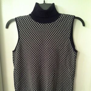 Sleeve free casual top!