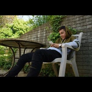 Meet your Posher, Gary