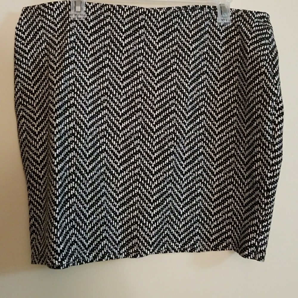 Above the knee skirt