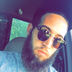 Meet your Posher, Gregory