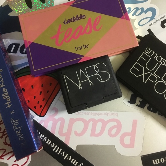 NARS LIMITED EDITION BLUSH IN GOULUE - Picture 3 of 6