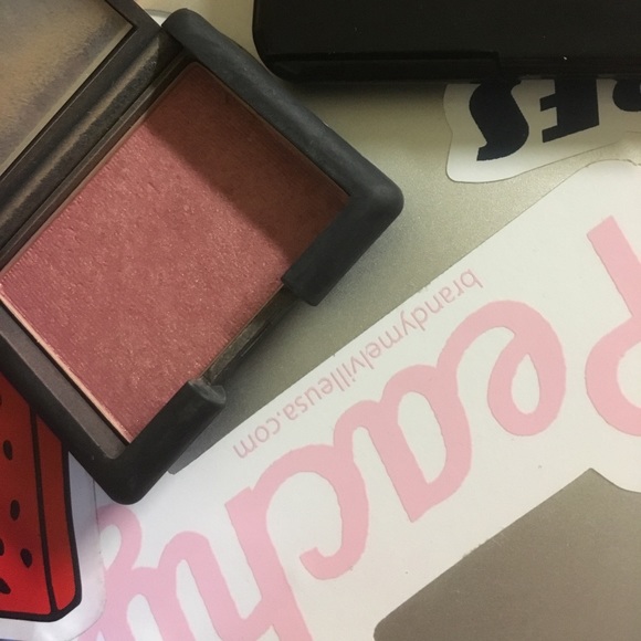 NARS LIMITED EDITION BLUSH IN GOULUE - Picture 6 of 6