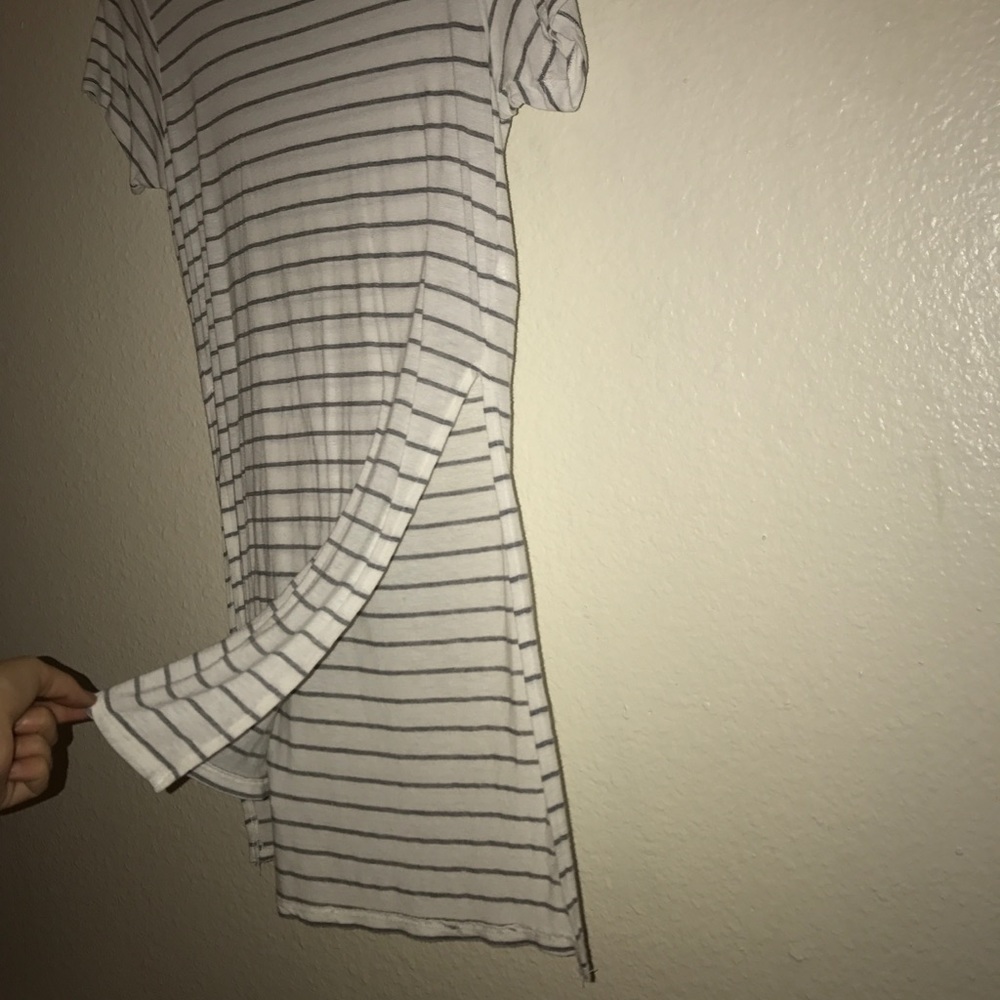 H&M white & grey tunic t-shirt