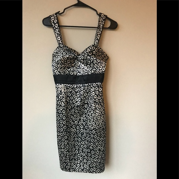 Guess Pin Up style Dress - Picture 3 of 9