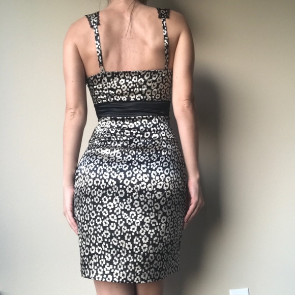 Guess Pin Up style Dress - Picture 6 of 9