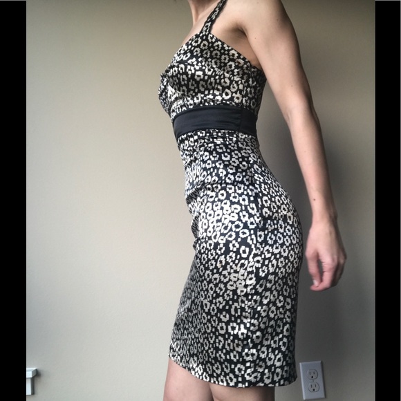 Guess Pin Up style Dress - Picture 8 of 9