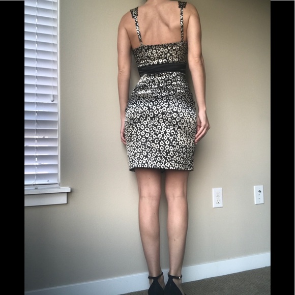 Guess Pin Up style Dress - Picture 9 of 9