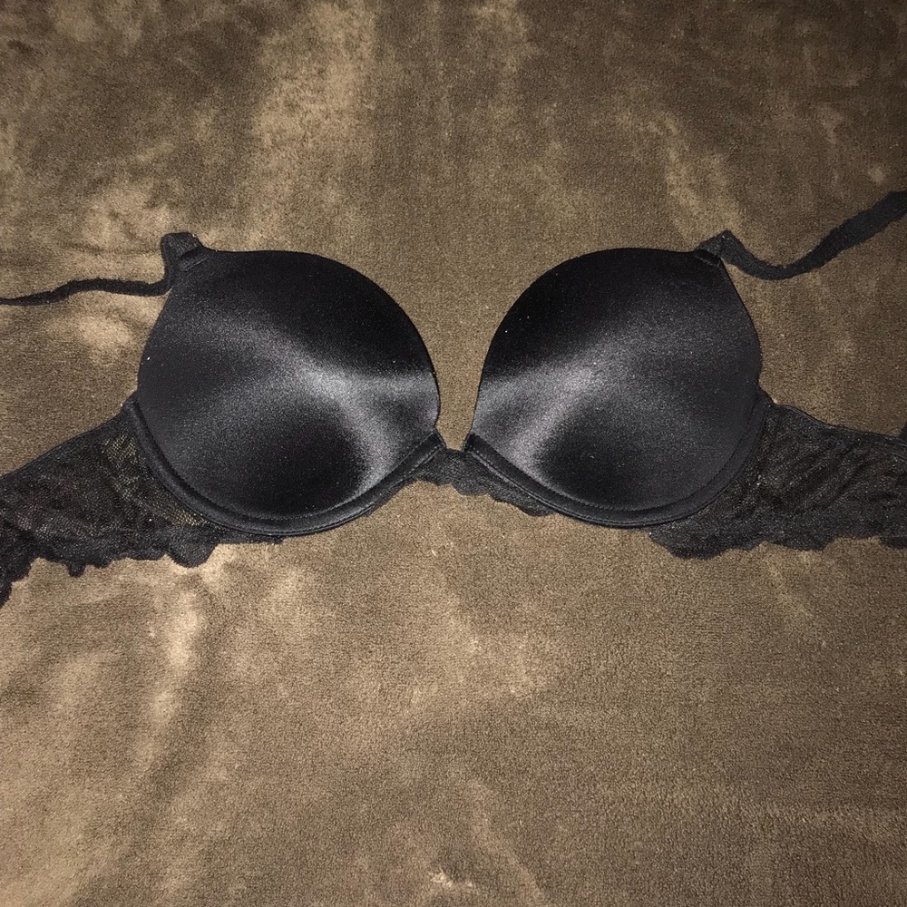 32D victoria’s secret PINK bra