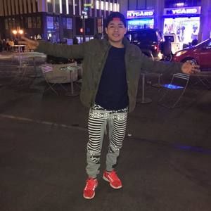 Meet your Posher, Efrain