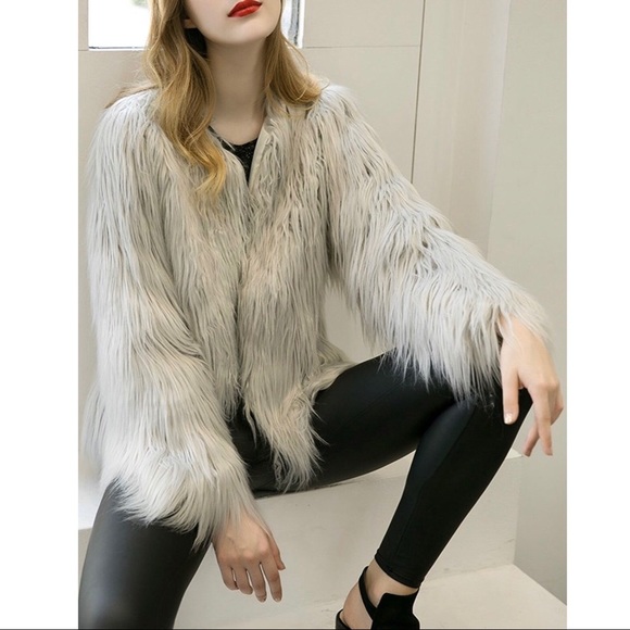 ‘Acadia’ Gray Faux Fur Jacket - Picture 3 of 4