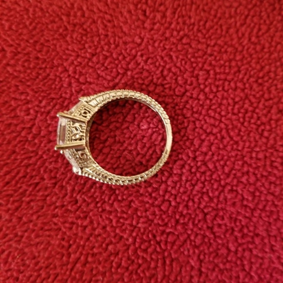 SIMULATED DIAMOND RING - Picture 3 of 4