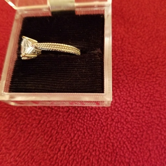 SIMULATED DIAMOND RING - Picture 4 of 4