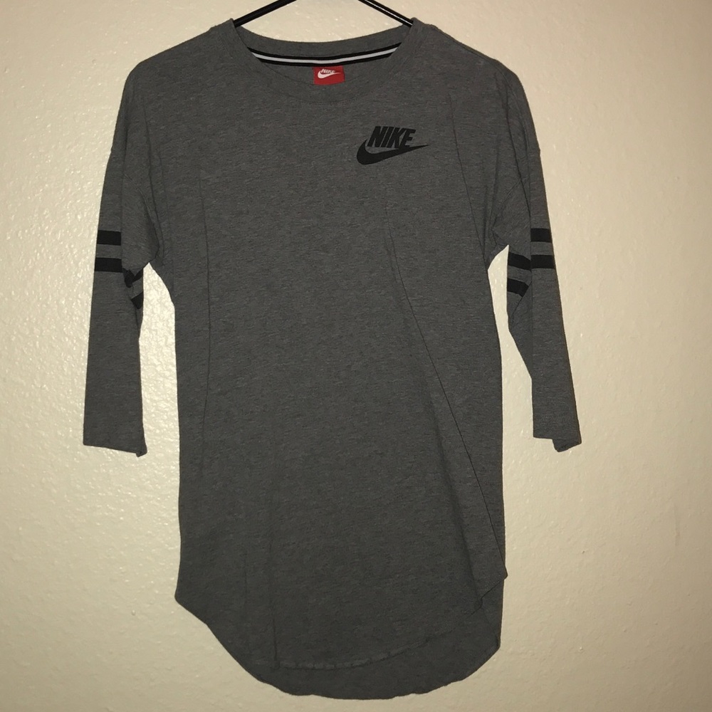 NIKE quarter sleeve shirt