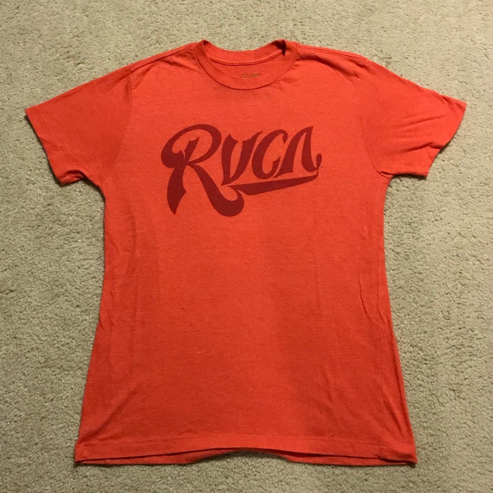 🧡RVCA T SHIRT🧡