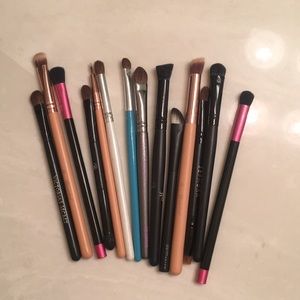 Random eye makeup brush set