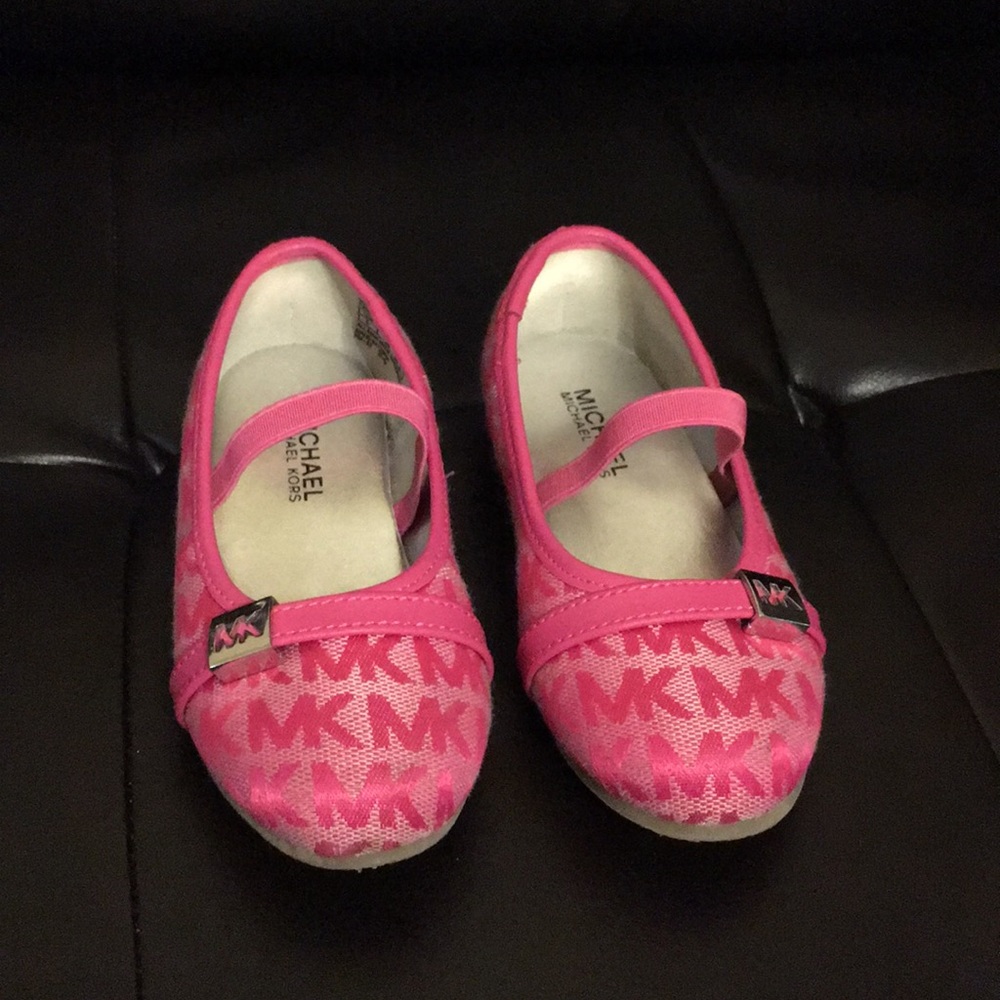 Michael Kors flats