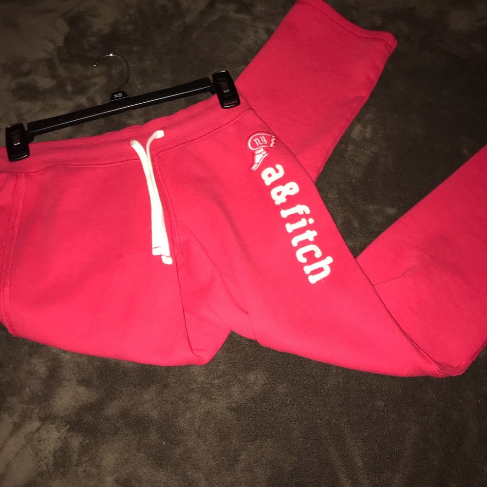coral abercrombie sweats
