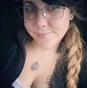 Meet your Posher, Stacy