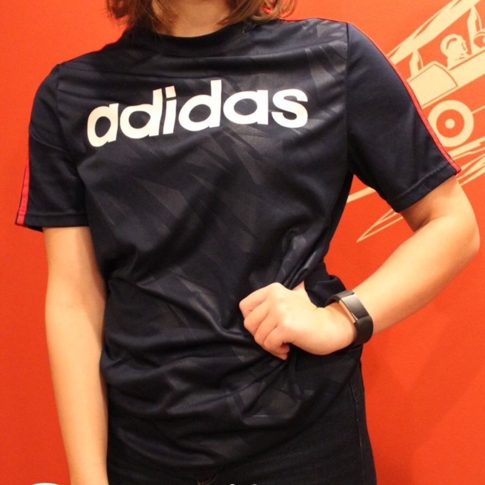 Adidas Top